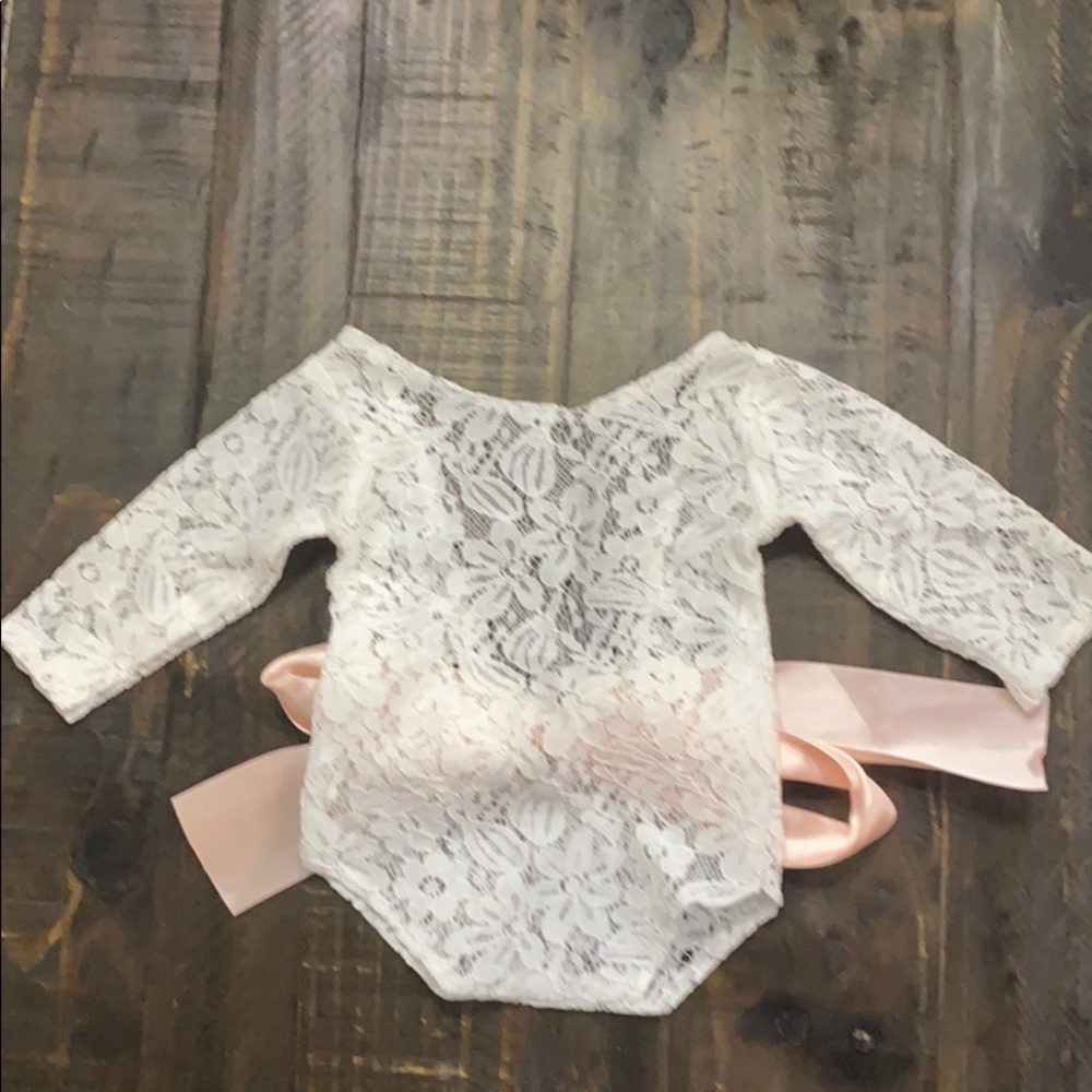 Newborn girl photo prop